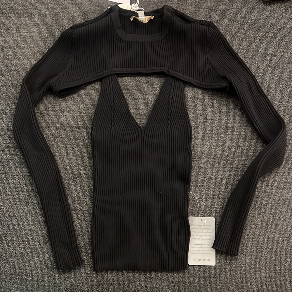 WAYF 2 piece Black V-neck Knit Long Sleeve Top 🖤 NWT XS - Picture 2 of 5
